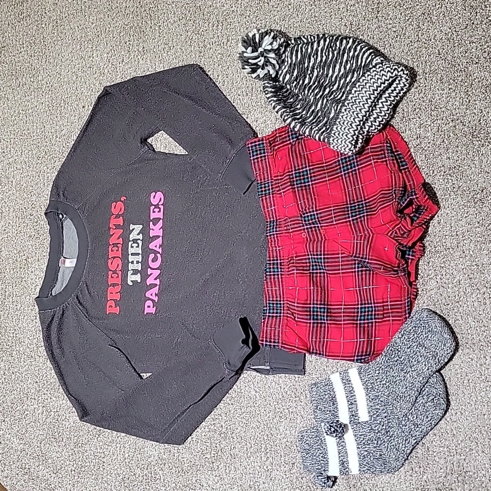 Woman's Holiday Pajama Set - Picture 1 of 7